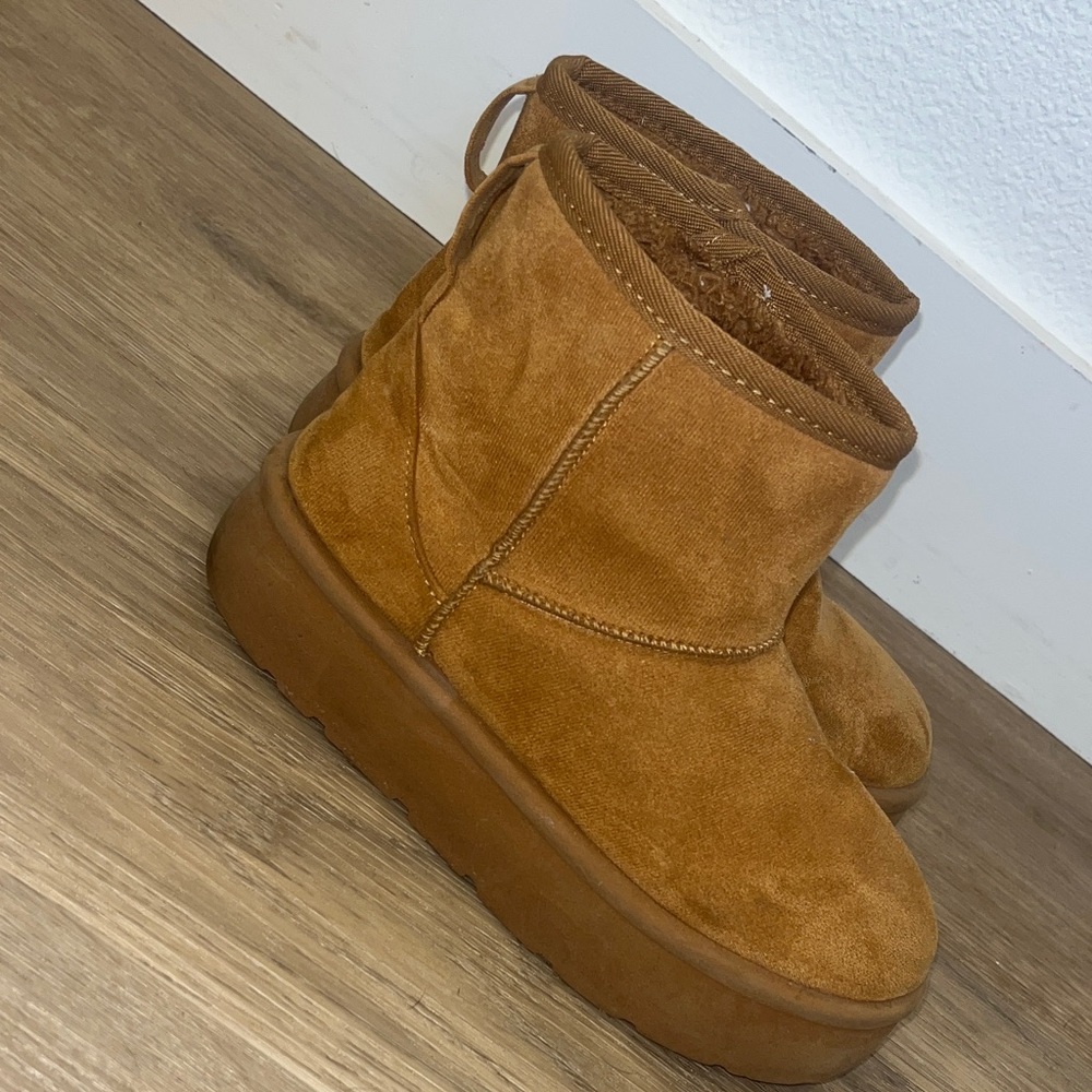 SHEIN Tan Suede Footwear
